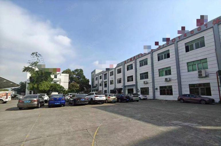 厚街新出标准厂房3楼1700方，空地大，形象好