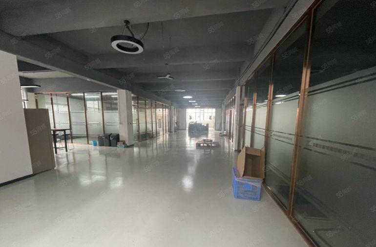 厚街（现成装修）一二楼5000方方厂房出租