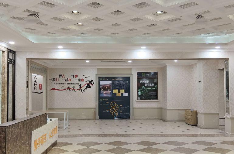 东莞市厚街镇500平精致办公室出租，2吨货梯和有客梯，水电齐