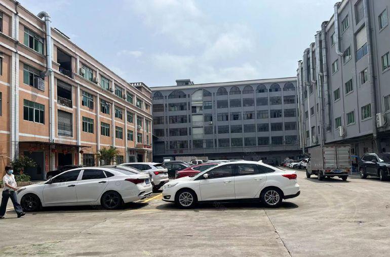 厚街新出花园式原房东厂房一楼1200平带现成办公室水电装修