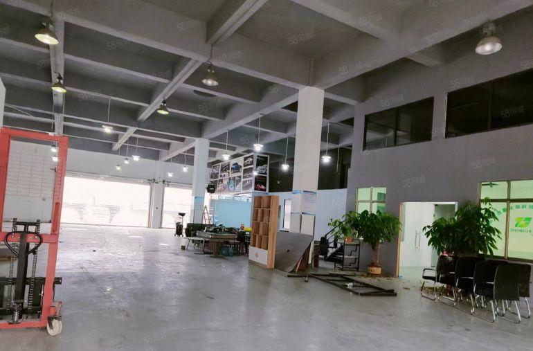 厚街推出全新装修单一层加办公室，层高8米，交通好！空地大！