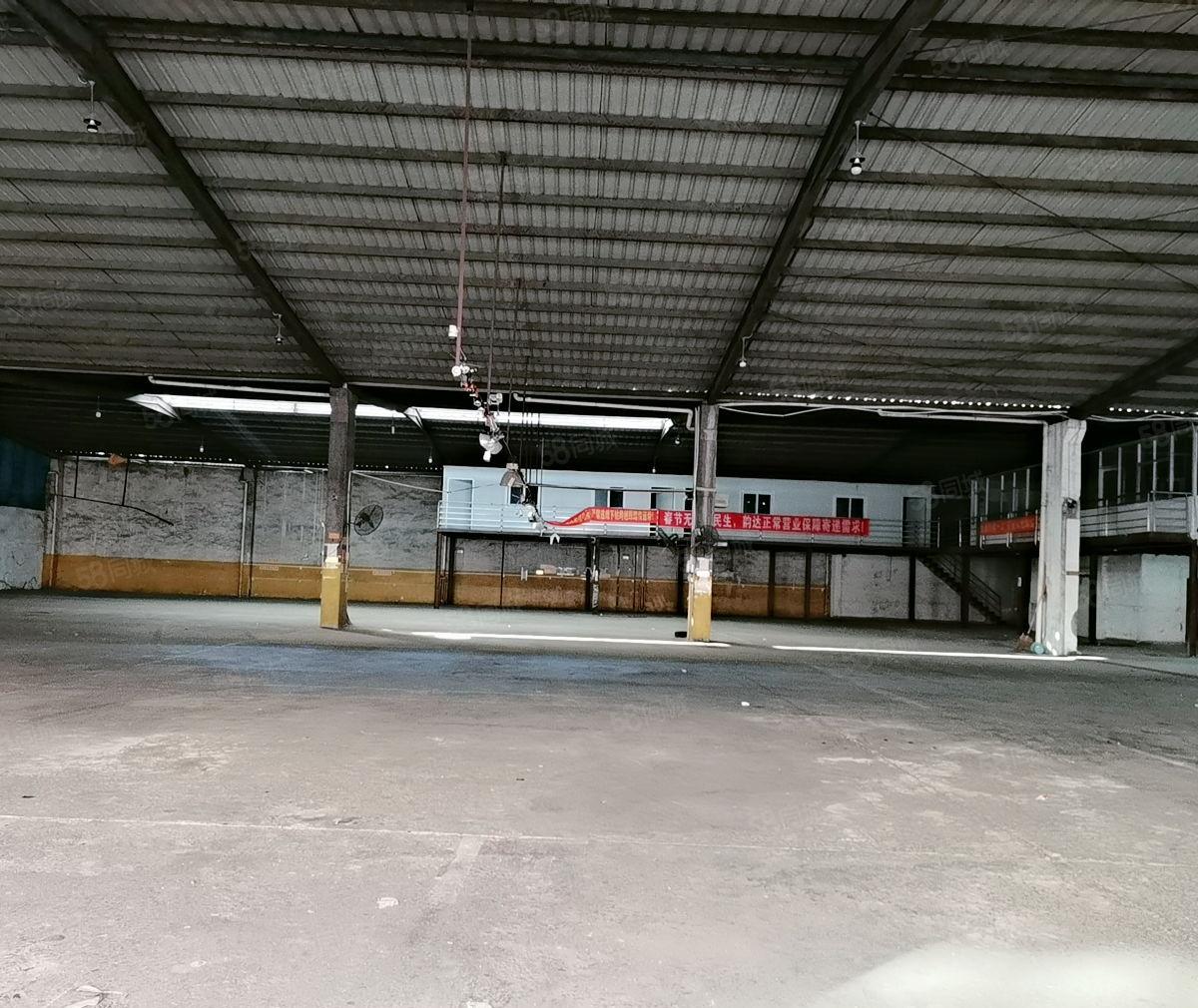 厚街单一层钢构厂房出租，滴水8米，现成水电办公室，无限制行业