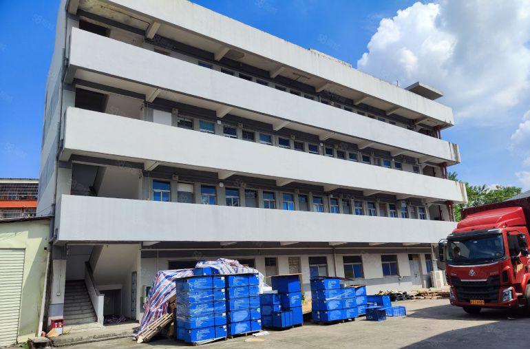 厚街新出单一层独院厂房急租，本地房东实际面积出租，空地很大