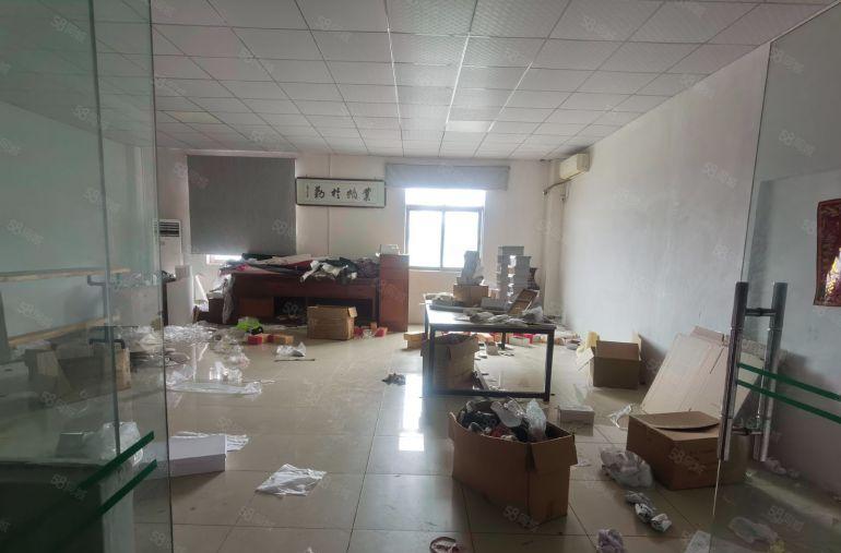 厚街新空楼上现成精装修厂房1010平