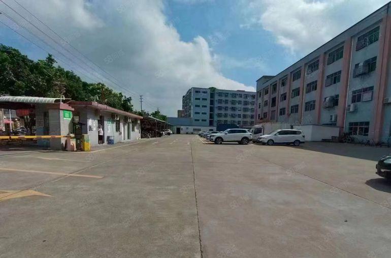 厚街新空出楼上800平厂房出租仓库出租，水电办公室齐全有主线