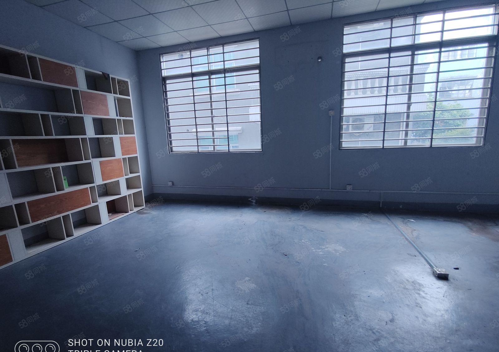 厚街工业小独栋厂房低价出租软包家具工厂2600平方