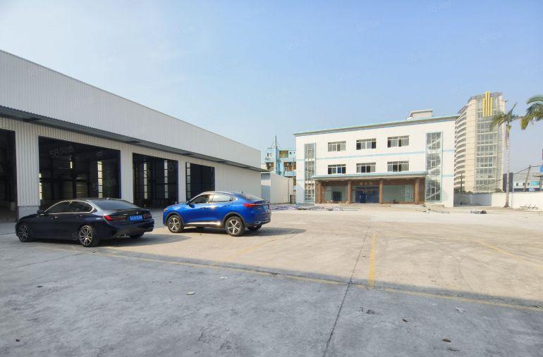 原房东单一层高度8米，带隔热层