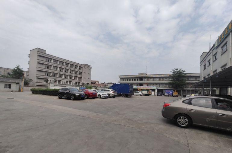 厚街三屯挨赤岭一楼1200平厂房出租 空地大 停车方便