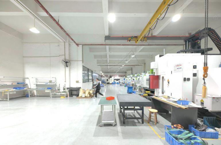 厚街横岗水库原房东红本厂房标准一楼1000平出租带装修高6米