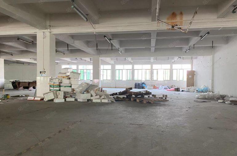 厚街主干道一楼新出1000方厂房出租 ！现成办公室装修