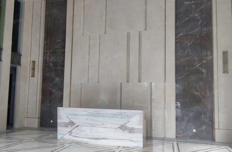 厚街 10 米高精装修钢构 4000 方可分租