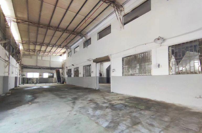 厚街小独院1800平厂房出租每层450平一楼带5吨行车可分租