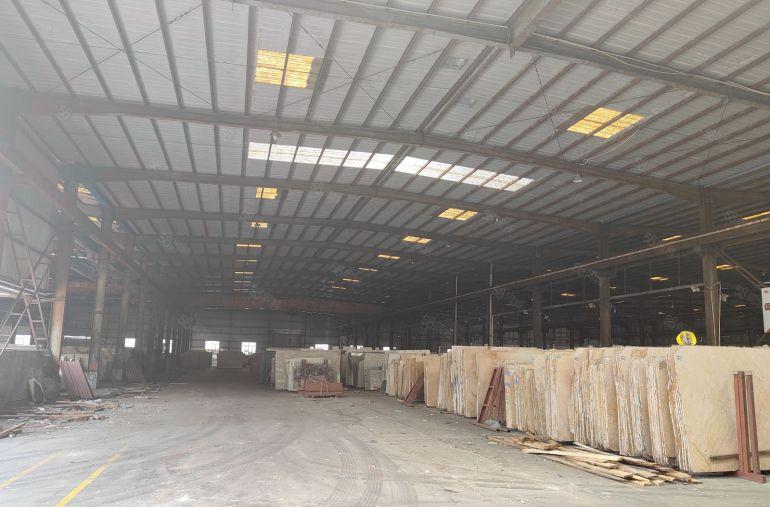 现成6部行车单一层厂房出租 滴水8米 适合各种行业