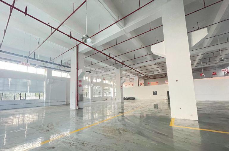 急租！全新厂房带航车一楼1300平方现成办公室水电地坪漆