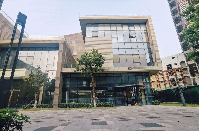 东莞厚街镇独门厂房出租，现成豪华装修，无需转让费，仓库出租