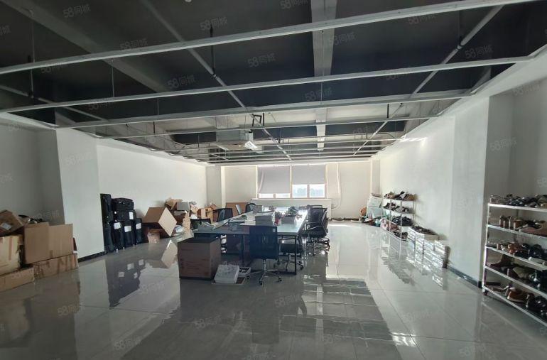 厚街新空出整层3400平，鞋业国际贸易有限公司。豪华版精装修