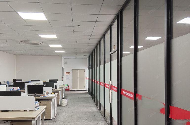 新出好房，东莞市厚街镇新园区厂房出租，有现成办公室，地坪漆