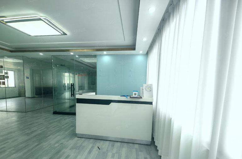 厚街园区办公室320平方，现成7个隔间，4200月