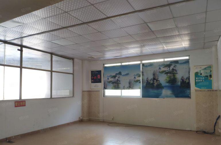 厚街三屯原房东一楼800平厂房出租仓库出租，水电办公室齐全