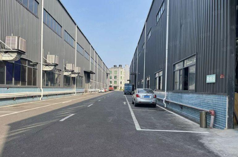 厚街宝塘滴水13米高全新单一层3500现成装修水电厂房出租