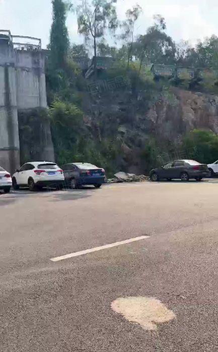 厚街宝塘滴水13米高全新单一层3500现成装修水电厂房出租