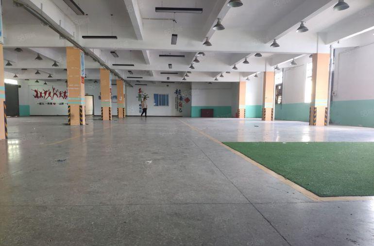 厚街二楼1250平厂房出租仓库出租，水电办公室齐全大电梯