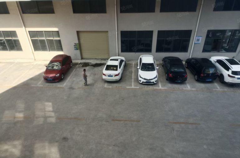 厚街楼上新出1300平方厂房出租带精装修办公室可整租可分租