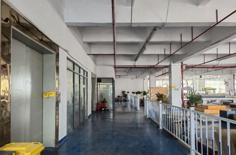 厚街会展附近现成做软包厂房低价出租精装办公现成水电地坪漆