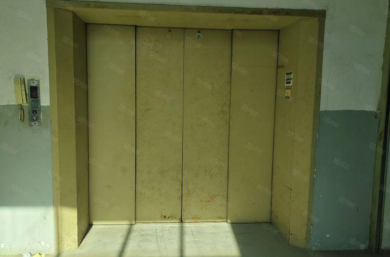 （两层小独院）厚街镇三屯村1680方合适五金 鞋材 注塑