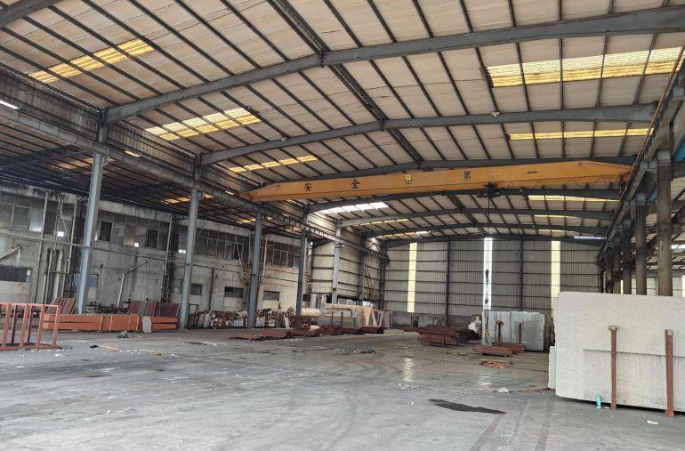 现成6部行车单一层厂房出租 滴水8米 适合各种行业