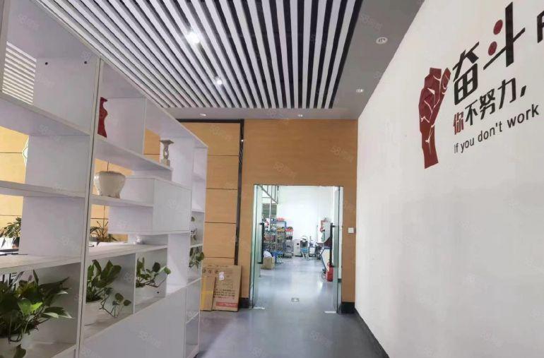 厚街赤岭空出三楼2400平现成精装修水电齐全厂房出租仓库出租