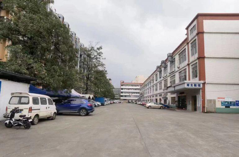 厚街赤岭空出三楼2400平现成精装修水电齐全厂房出租仓库出租