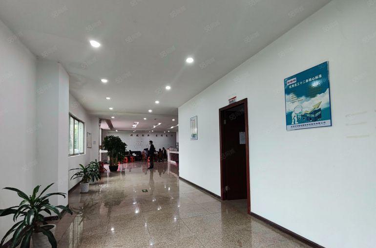 塘厦新出原房东独院二楼仓库厂房，带精装办公室可分租，3吨电梯