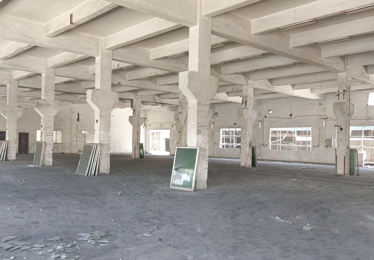 塘厦独门独院厂房出租，面积是12200平方，首层高度6米