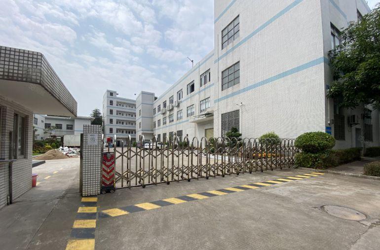 塘厦科苑城独院标准2楼1100平方，主线到车间，水电齐全！