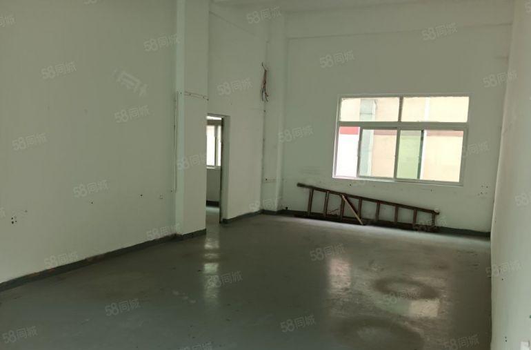 凤凰岗500平低价厂房出租原房东精装修。