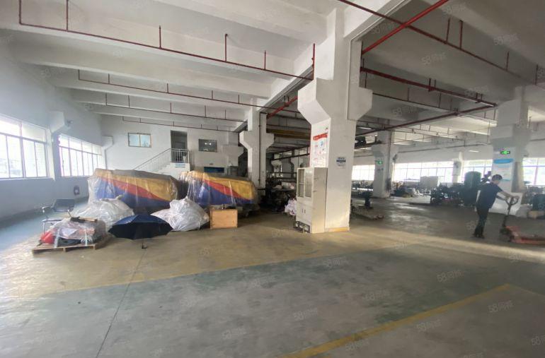 带牛角航吊！！业主厂房出租桥陇工业园靠近凤岗一楼1560平