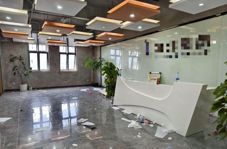 12元精装修塘厦2000平！原房东直租红本厂房形象好低价出租