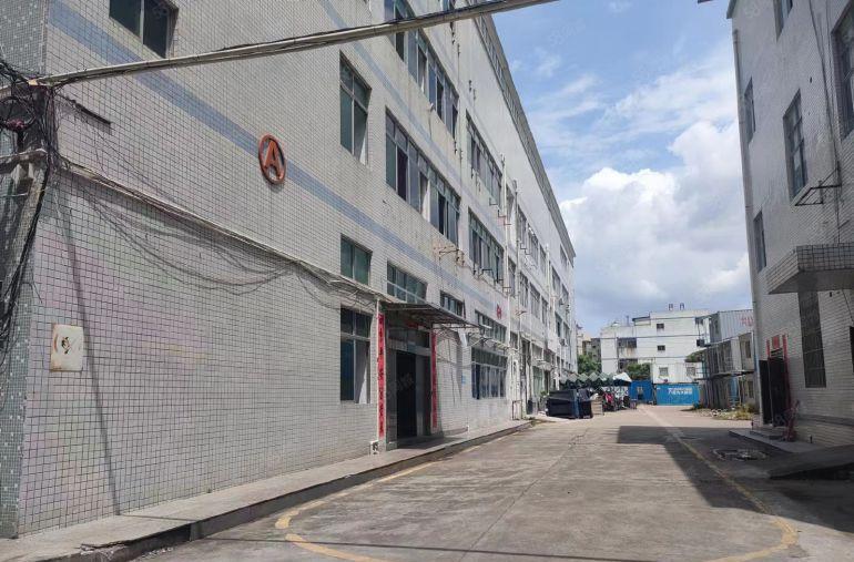 清湖头新出15419平方标准厂房，大小可分租，空地大