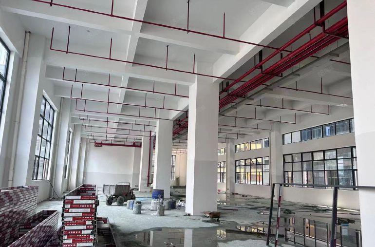 新出塘厦清湖头全新红本厂房7万平方招租，原房东，新装修