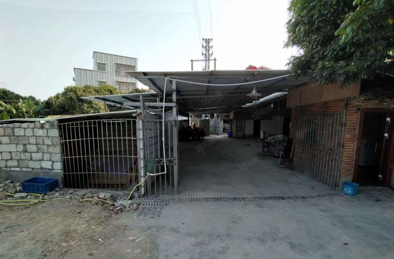 林村马路边上小独院1300平厂房出租 行业不限