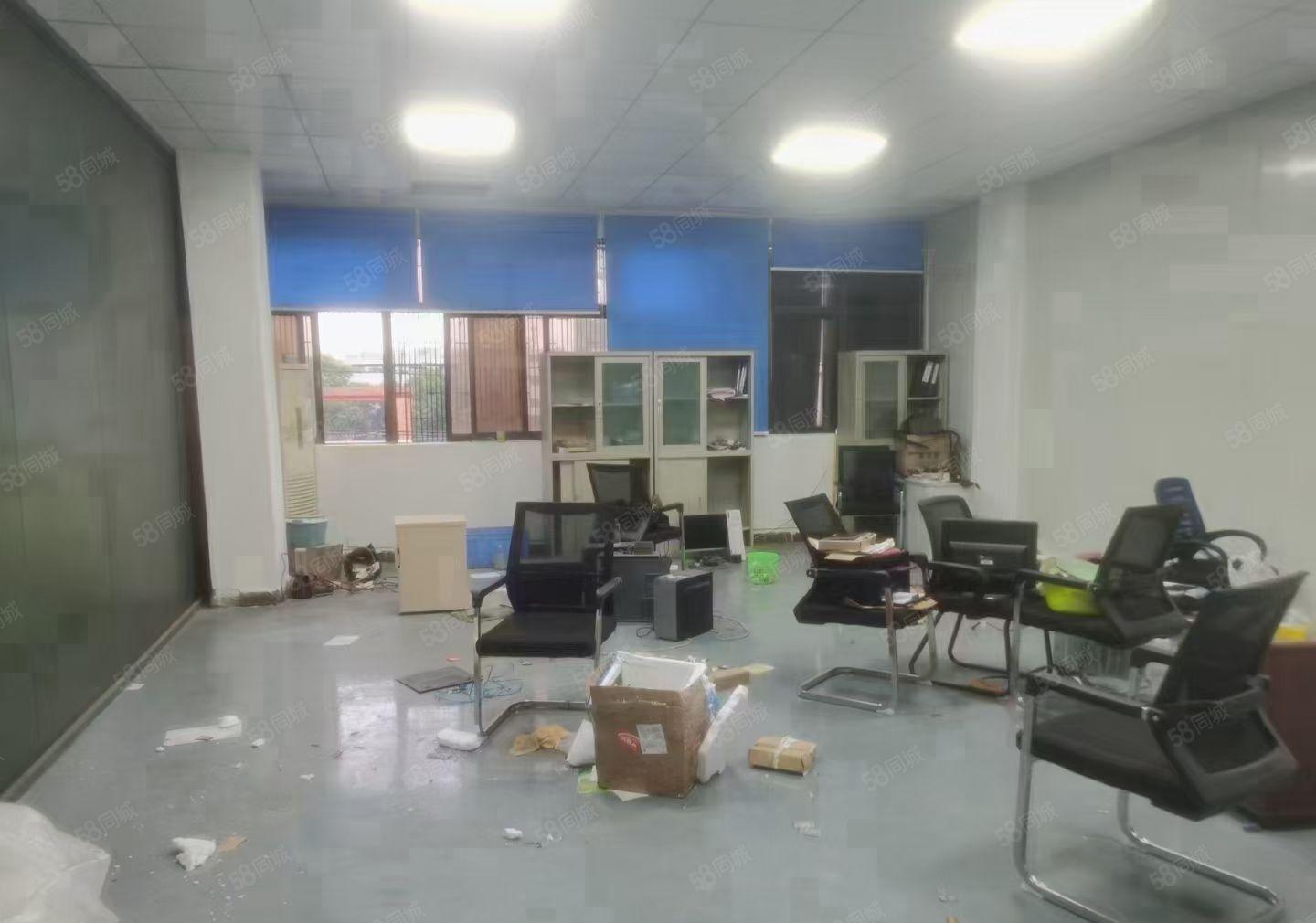 塘厦楼上带装修厂房出租。有装修，