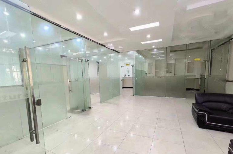 塘厦镇小独院厂房，钢构3100平方出租，价格15元，高度7米