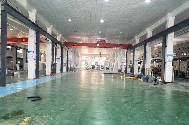 塘厦新出一楼钢构独门独院1000平滴水10米现成办公室