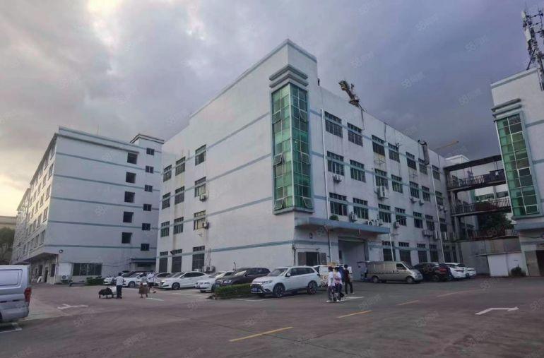 塘厦高速口大坪新出原房东楼上1500平厂房仓库出租，空地超大