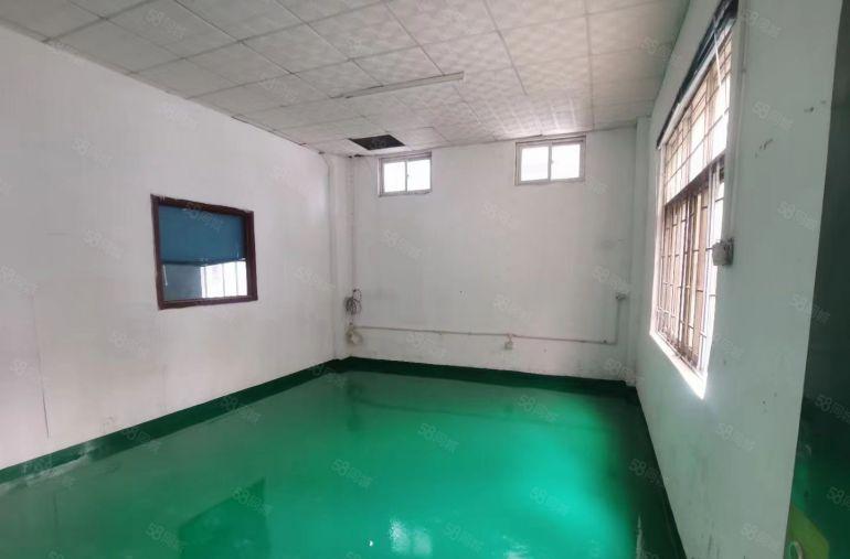 塘厦镇中心工业区原房东一楼厂房0公摊420平，全新地坪漆装修