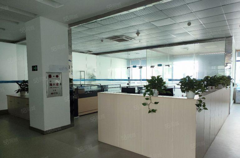 塘厦大坪高速工业园二楼带无尘车间厂房无转让费出租，现成精装修