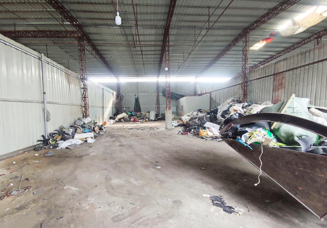 塘厦清湖头原房东430平钢构厂房，打包价租7500元，好进车