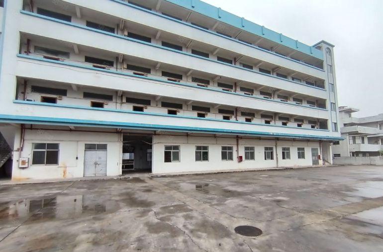 两层厂房出租，一楼6米带牛角，塘厦镇独门独院，花园式厂房出租