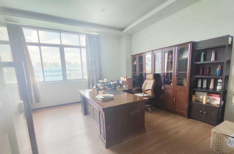 塘厦龙背岭工业区原房东红本厂房1500平出租精装修水电齐全